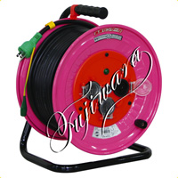<a href="https://www.dogudoraku.com/catalog/product_info.php/products_id/171377">屋外型抜止式コンセントドラム(アース付) 〔NW-E33N〕 電線仕様VCT2.0×3長さ30mコンセント数3</a>